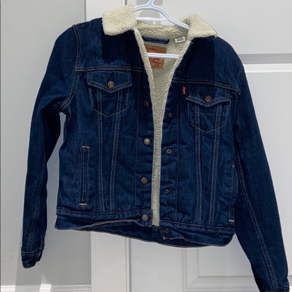LEVI NWOT Jean jacket